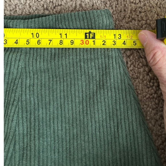 Halara Green Corduroy A Line Mini Skirt With Built In Shorts XS NWT - Picture 6 of 6